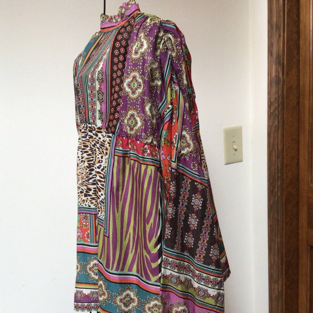 JOHNNY WAS 100% SILK PATCH FINN SILK TOP XXS but relaxed fit, fits a Medium - Picture 9 of 12